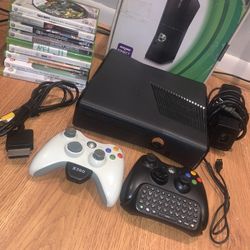 Microsoft Xbox 360 Console W/ Game & Accessories