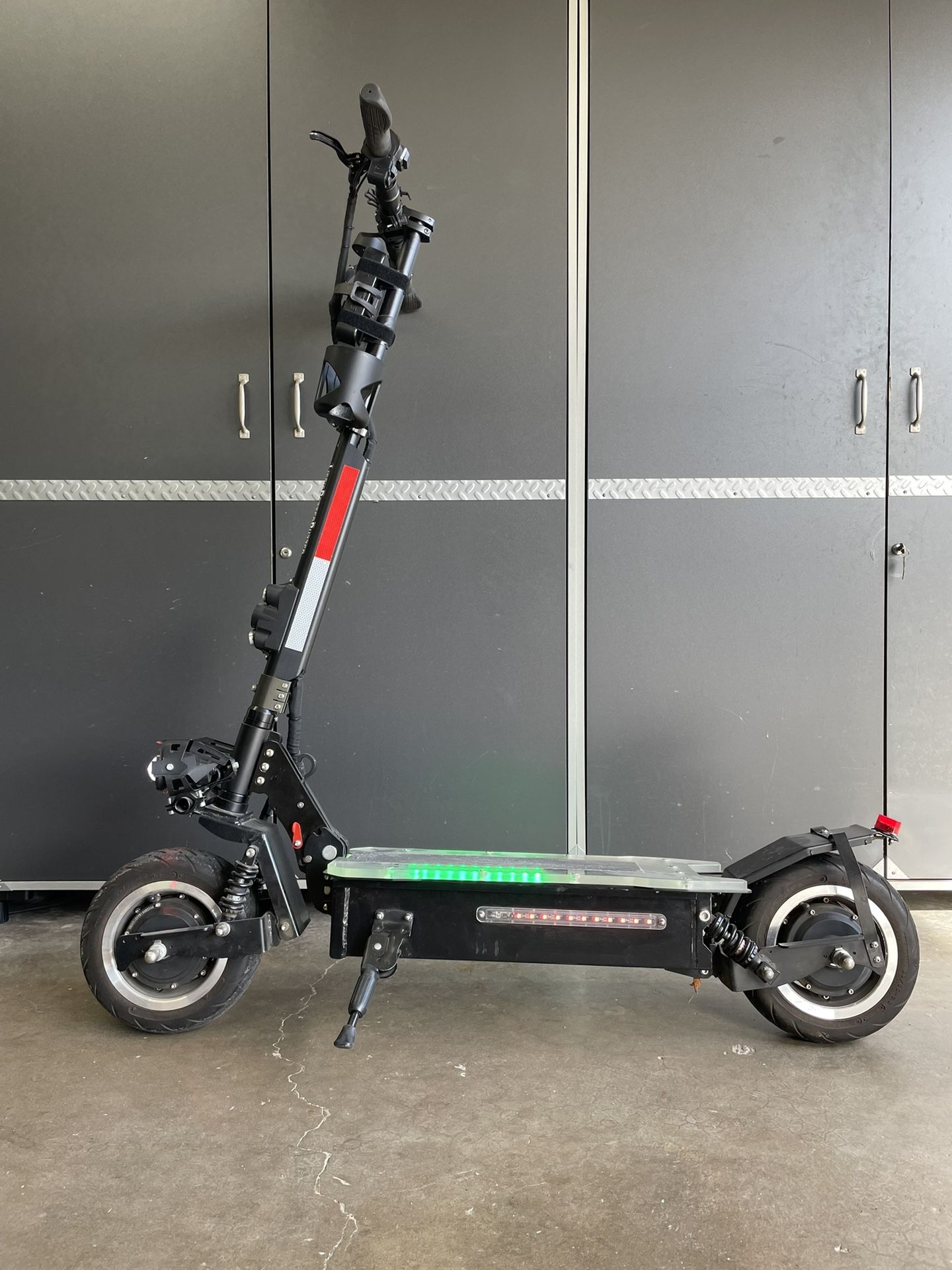 VICSOUND Professional Electric Scooter 11inch 3200W 60V