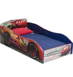Disney/Pixar Cars Wood Toddler Bed