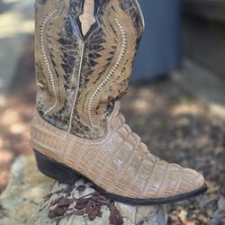 Tierra Blanca Cowboy Boots