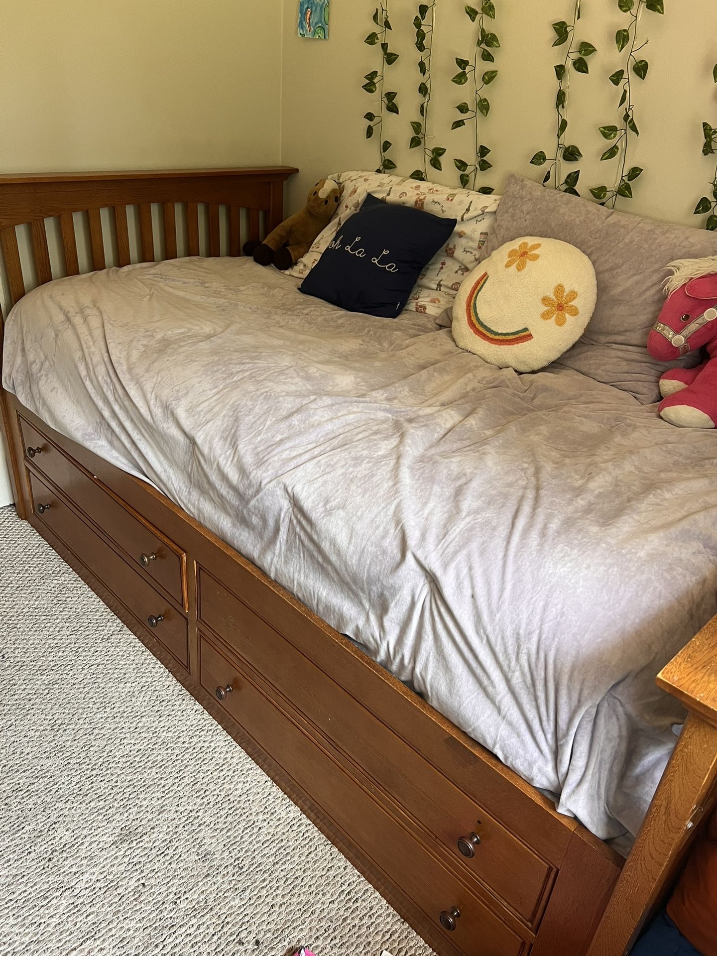 Twin Bed