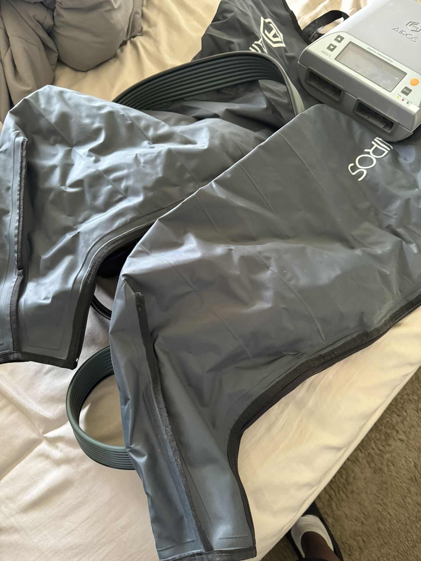 Lake compression, machine and sleeves