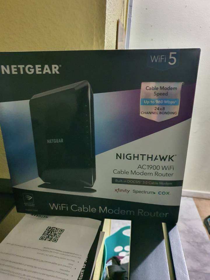 Netgear nighthawk AC 1900 Wi-Fi cable modem router