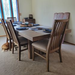 Intercon Dining Room Table Self Storing Leaf