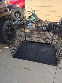 Large Black Wire Dog Crate with Tray