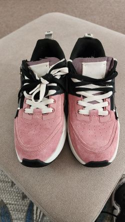 Sneaker