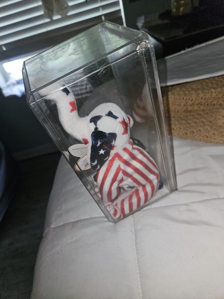 Lefty Vintage Beanie Baby
