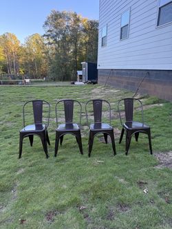 4 Metal chairs