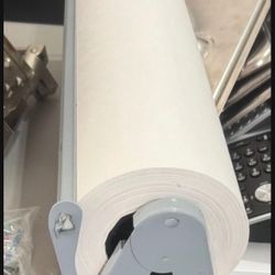 Deli Paper Roll With Dispenser
