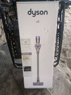 **Brand New*** Dyson V8 vacuum
