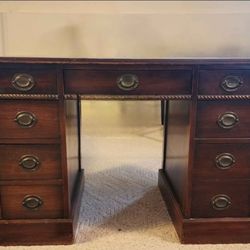 Vintage Solid Wood Classice Style Desk