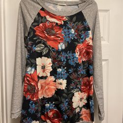 12PM by Mon Ami Top Shirt Size large Womens, Long Sleeve Floral very stretchy and long 