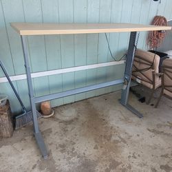 Motorized Standing Desk