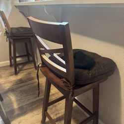 Bar Stools With Cushions