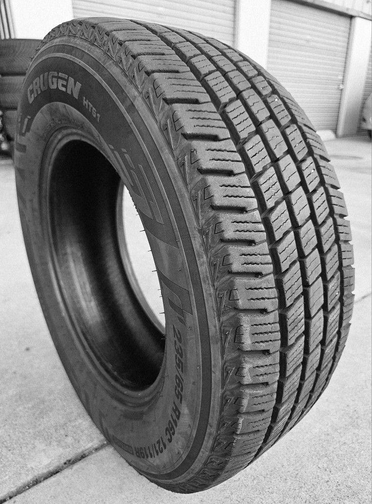 235/65/16C USED TIRE (MOBILE UNTIL 10PM)