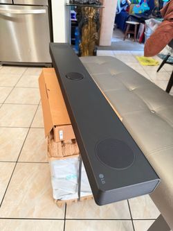 LG S80T 3.1.3ch Dolby Atmos Soundbar + Wireless Subwoofer | DTS:X | Triple Up-Firing Speakers