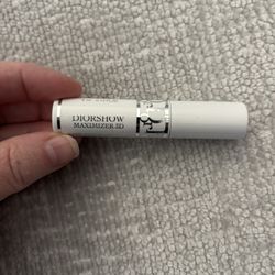 NEW CHRISTIAN DIOR DIORSHOW MAXIMIZER 3D LASH PRIMER SERUM $5!