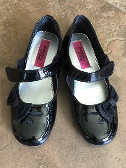 Girl Dress Shoe - Size 2