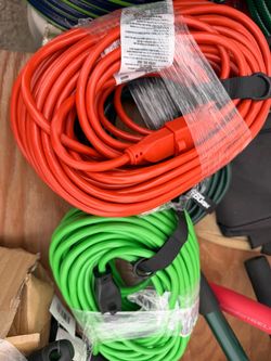 Extensión cord 100 ft. 16 Guage.