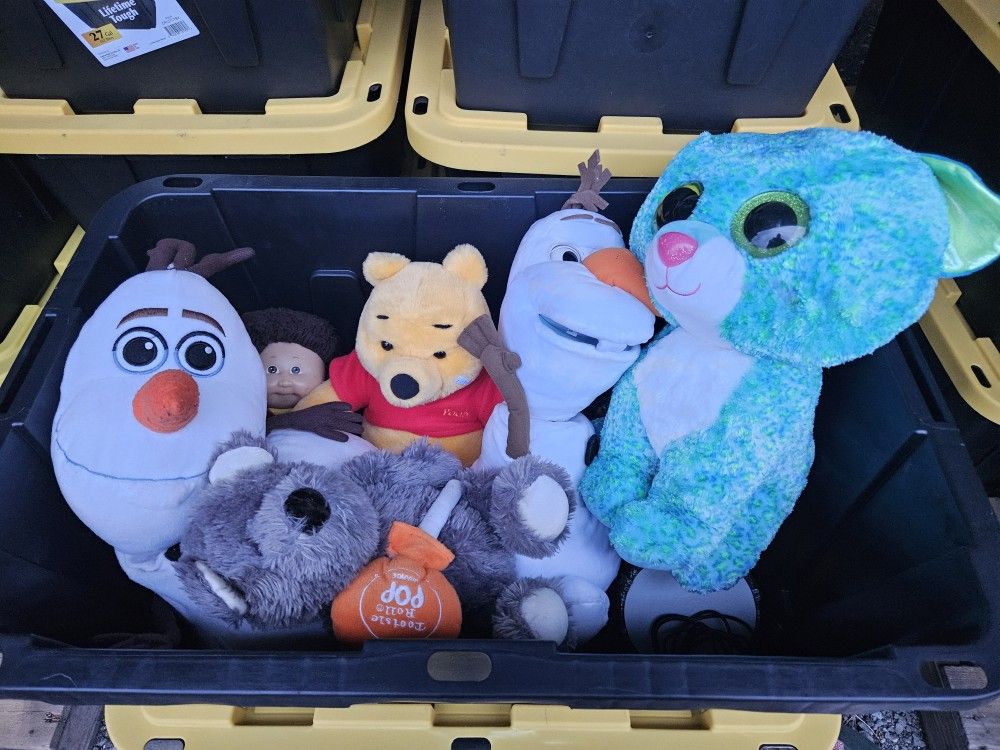 Stuff Animals And Action Figures