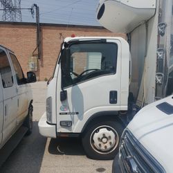 2013 Isuzu NRR Diesel Box Truck