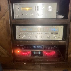 Marantz 2252B Hitachi Amplifier Dean Usb Fm Am Radio Cd Player And A BsQ 20 Band Eq With Two Pro Studio Speakers And Two Kenwood 120 W Speakers