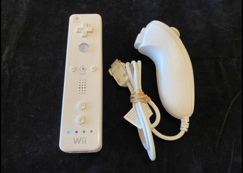 Nintendo Brand Wii Remote & Nunchuk - PRICE FIRM