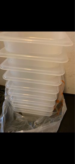Plastic Containers $2 each (12 Total )