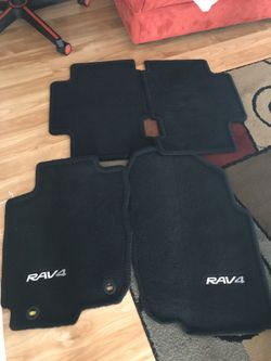 New Official Toyota RAV4 Carpet Floor Mats