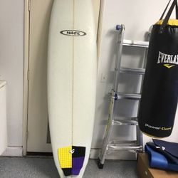 Mack surf board ~ 7ft