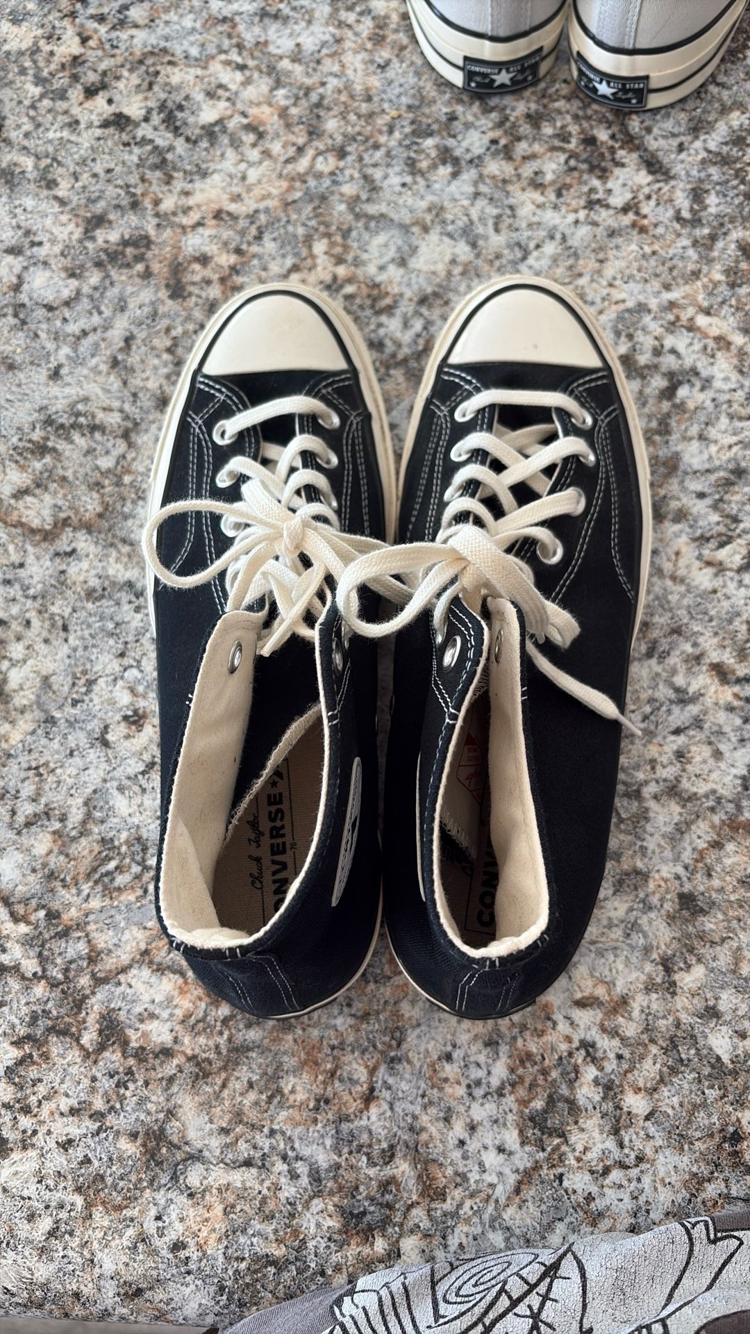 Men’s Converse Size 11