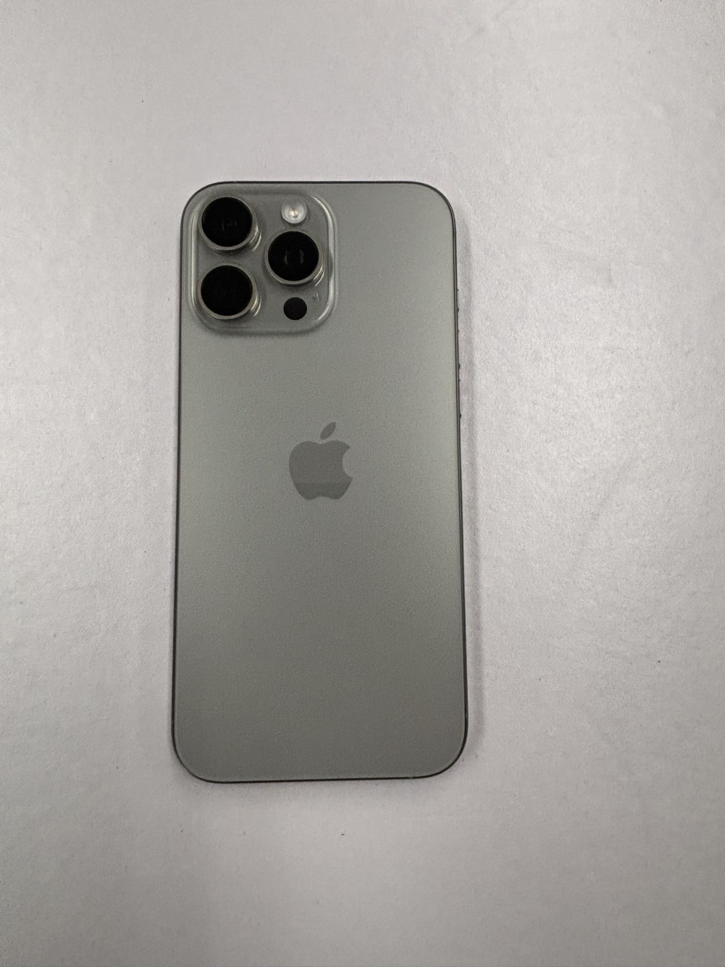 iPhone 16 Pro Max 256Gb Desbloqueado