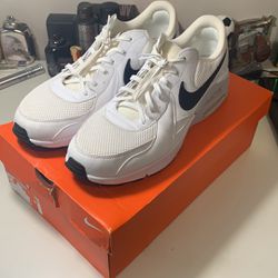 Nike Air Max Excee Black/White Size 13