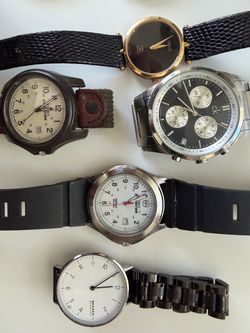 Gucci Watch and 6 others