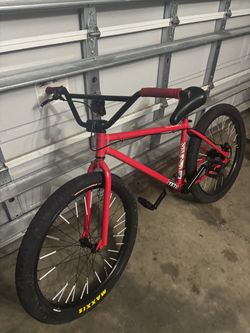 BMX Bike with Maxxis Tires