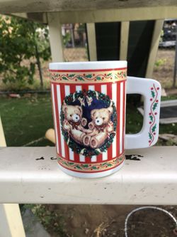 Houston Foods VTG Teddy Bear Wreath Coffee Mug