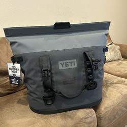 HOPPER® M30 TOTE SOFT COOLER 