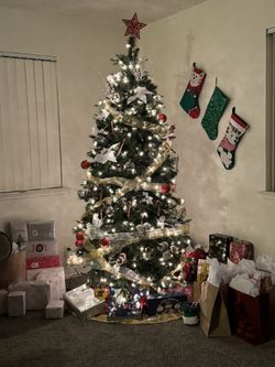 Árbol De Navidad, $120