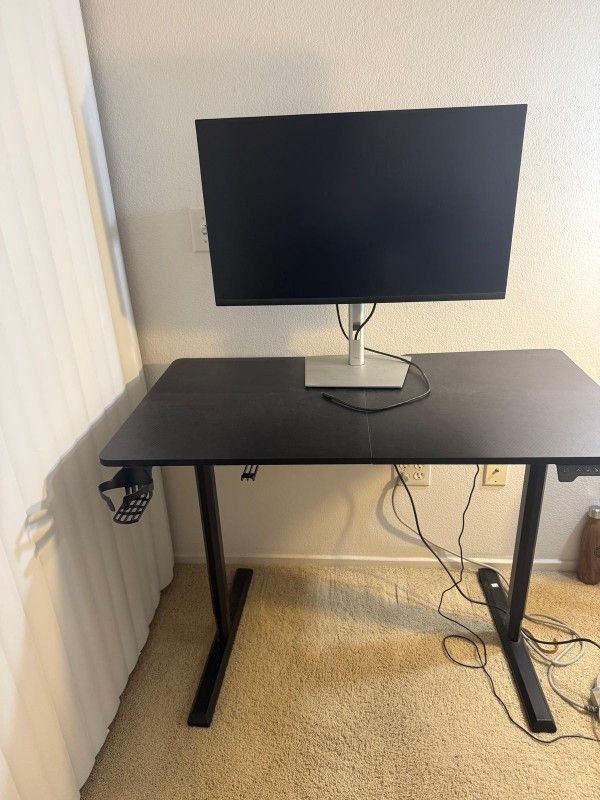 Dell 32 Inch Monitor In Great Condition