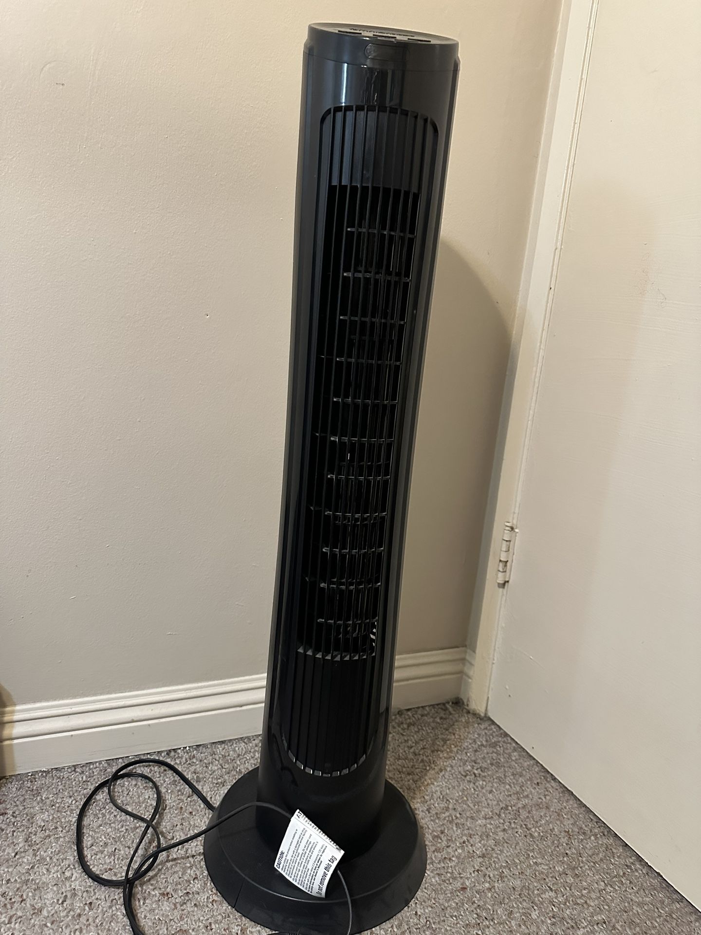 OmniBreeze Tower Fan 