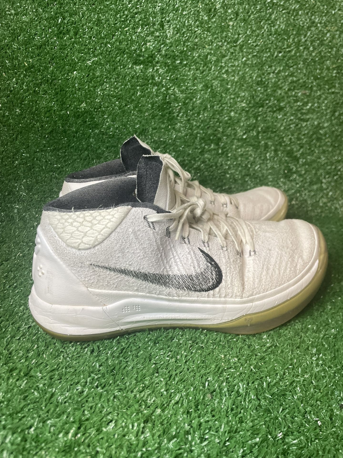 Size Nike Kobe White Ice