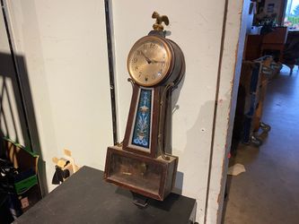 THE NEW HAVEN CLOCK CO. Antique Winsome Banjo Wall Clock