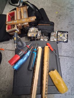 Afinación y reparación de acordeones de botones y de teclas