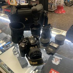 🖤 CAMERA, ELECTRONICS PANASONIC LUMIX DMC-FZ300 CAMERA W/CASE  & CHARGER 👑