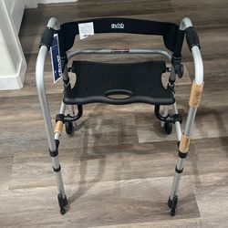 Drive Medical 10233 Clever Lite Foldable Rollator