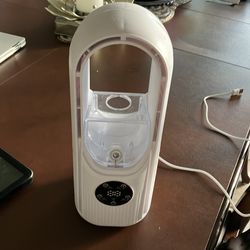 Portable cooling fan