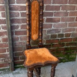 Vintage Jacobean Hall/Prayer Chair