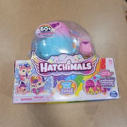 Hatchimals CollEGGtibles Family Pack Home Playset