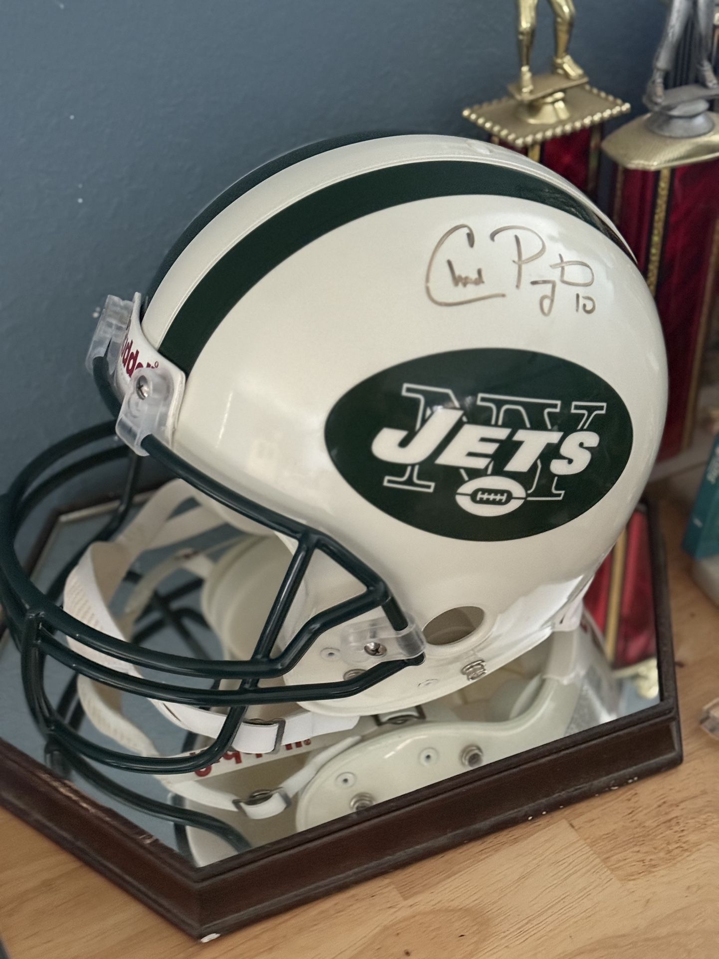 New York Jets Signed Helmet And Picture