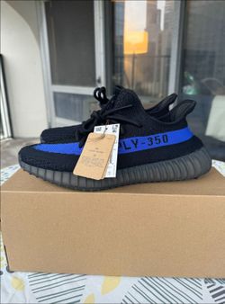 Yeezy 350 V2 Dazzling Blue - Size 9.5